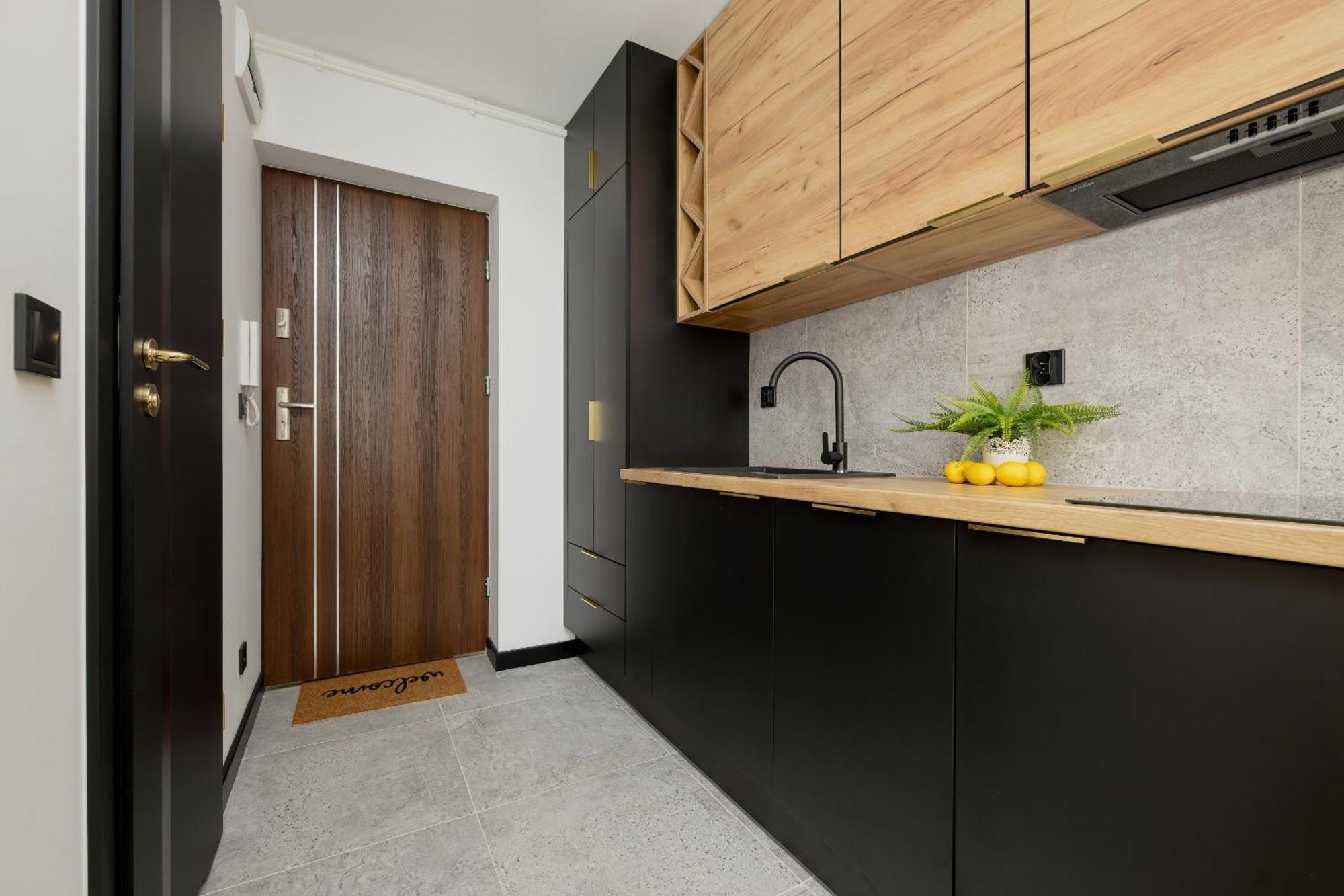 Modern Black & Wooden Apartment Warsaw Near The Airport By Noclegi Renters Exterior foto